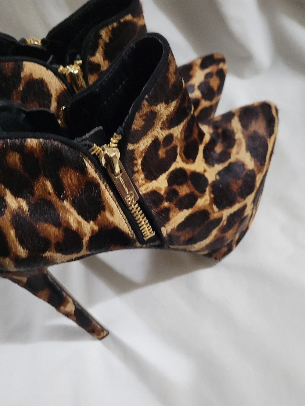 Jessica Simpson Leopard Print Pointed Toe Women’s Ankle Boots - Picture 5 of 5